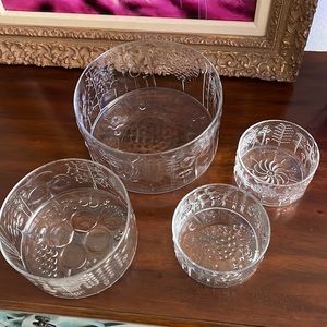 Iittala Flora Bowls designed by Oiva Toikka